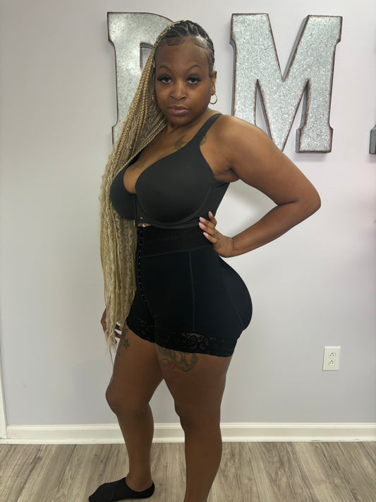 TOO FINE high waisted seamless shorts