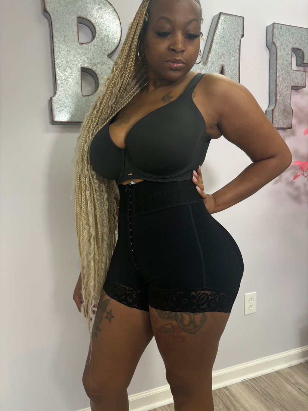 TOO FINE high waisted seamless shorts