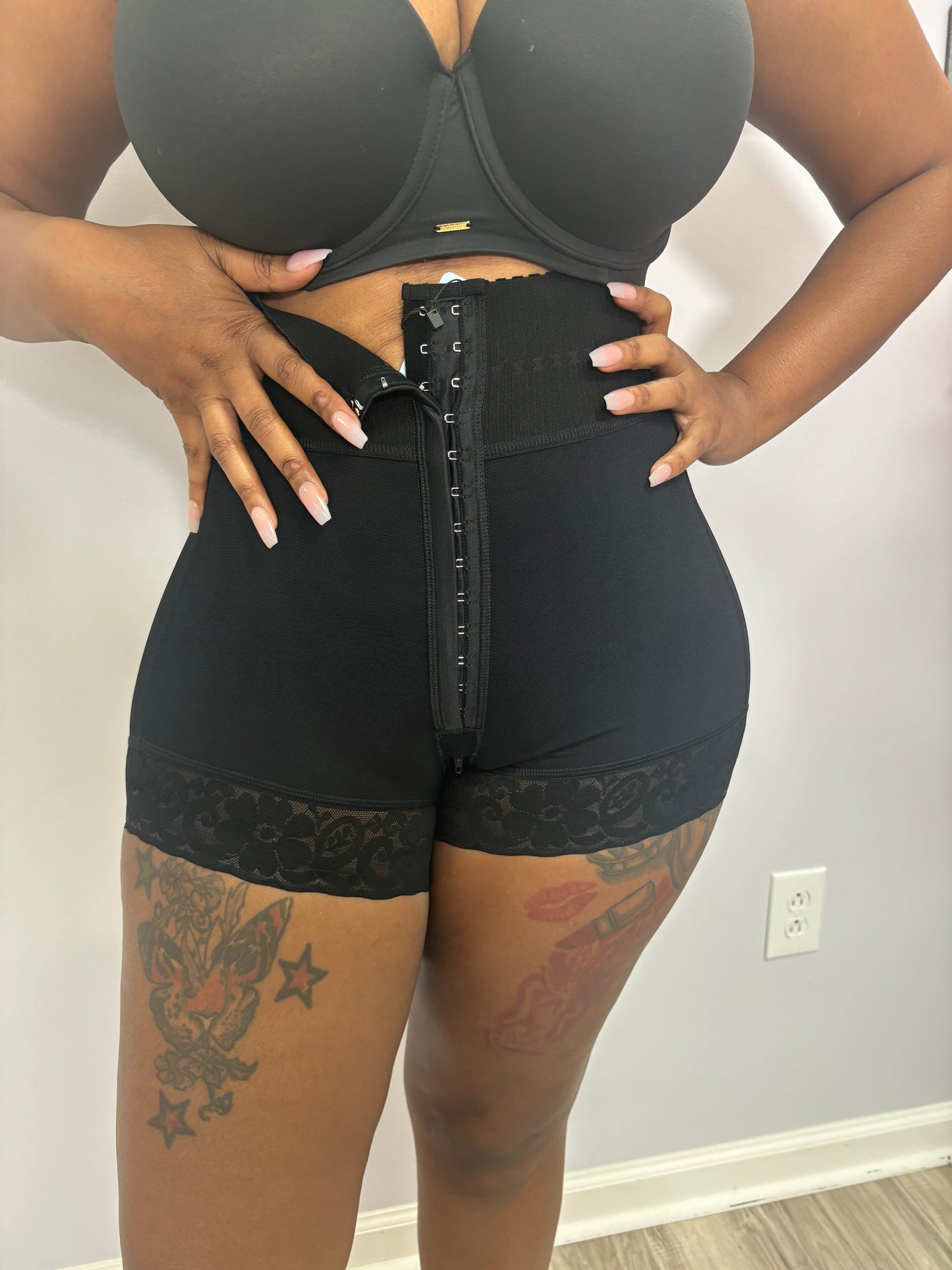 TOO FINE high waisted seamless shorts